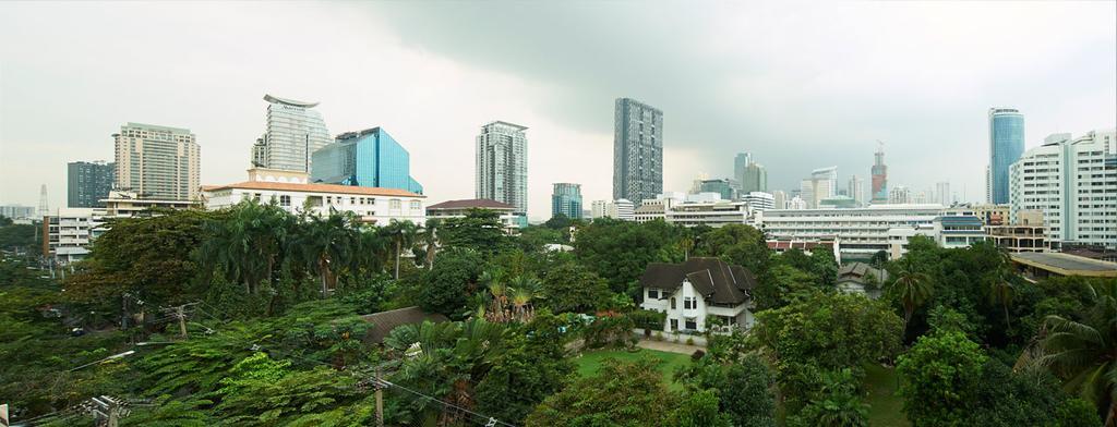 萨拉达恩假日酒店 曼谷 外观 照片